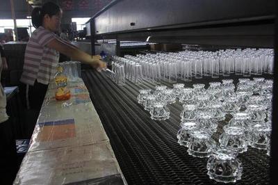 年處置利用10萬噸 浦江水晶玻璃邊角廢料實現循環發展